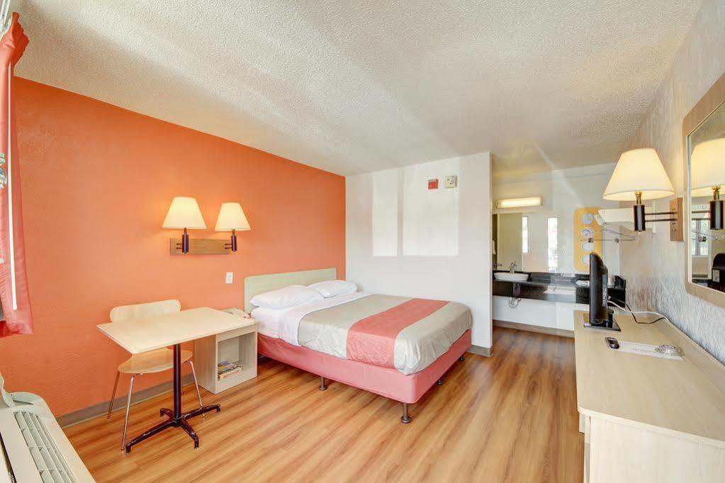Red Roof Inn San Antonio Northeast - Rittiman Rd Kültér fotó